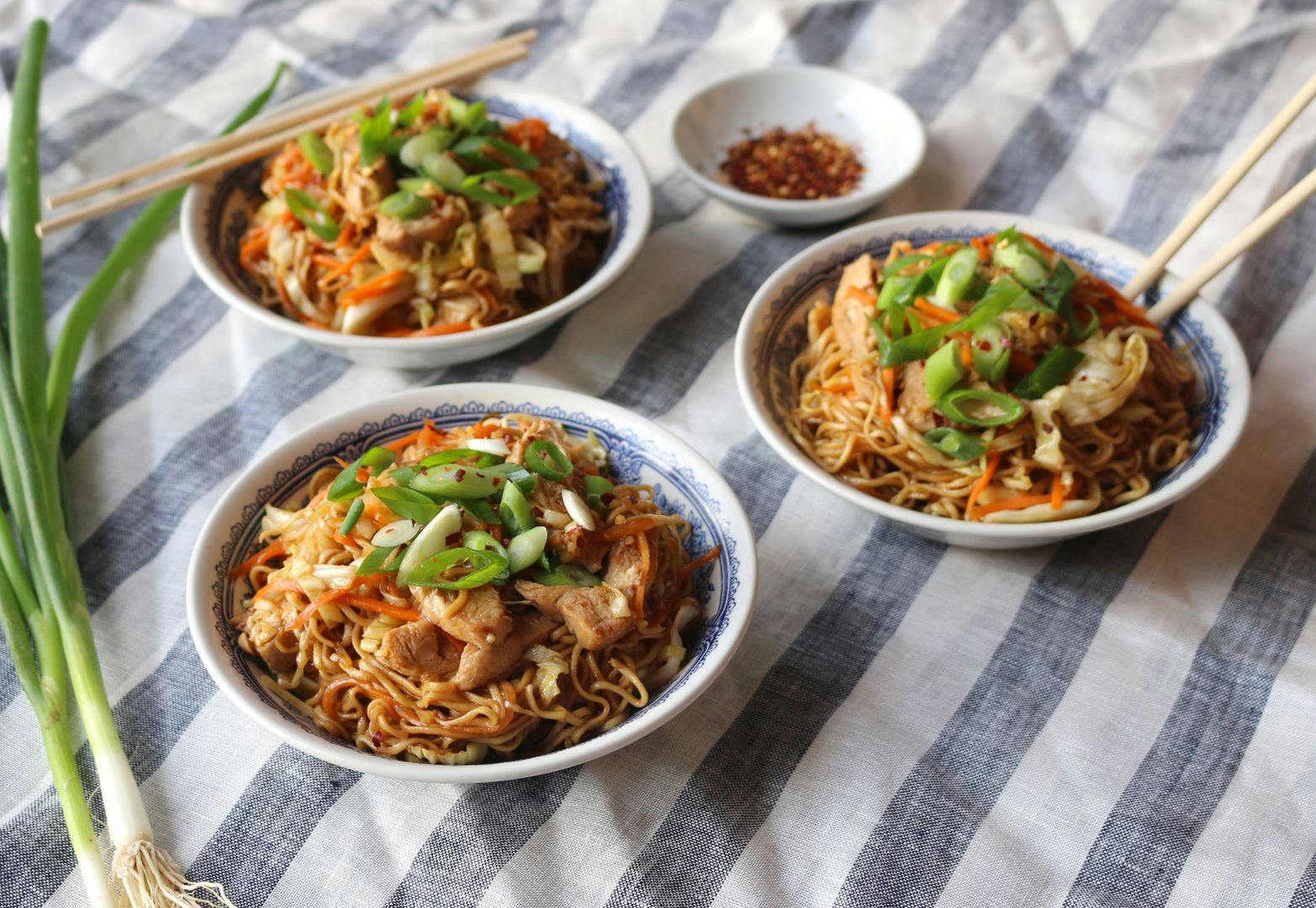 Chicken and vegetable chow mein